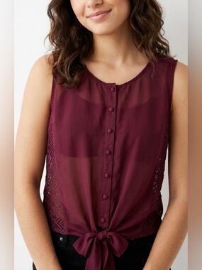 Streetwear Society Burgundy Sleeveless Tie-Front Blouse